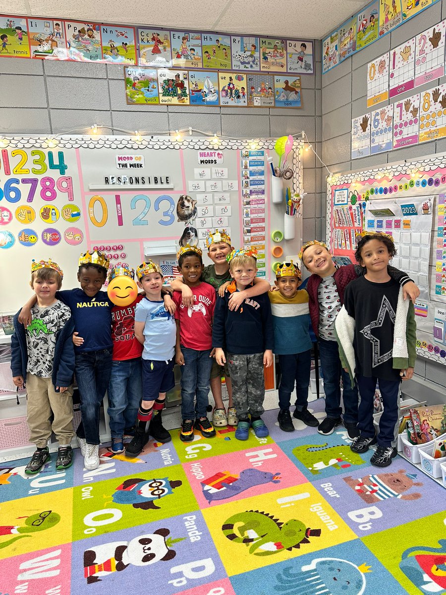 Kings of kindergarten 🥺✨ Time is flying by with all the fun we’re having with our abc countdown celebration! <a href="/GlendaleElemISD/">Glendale Elementary School</a> #isdkinder