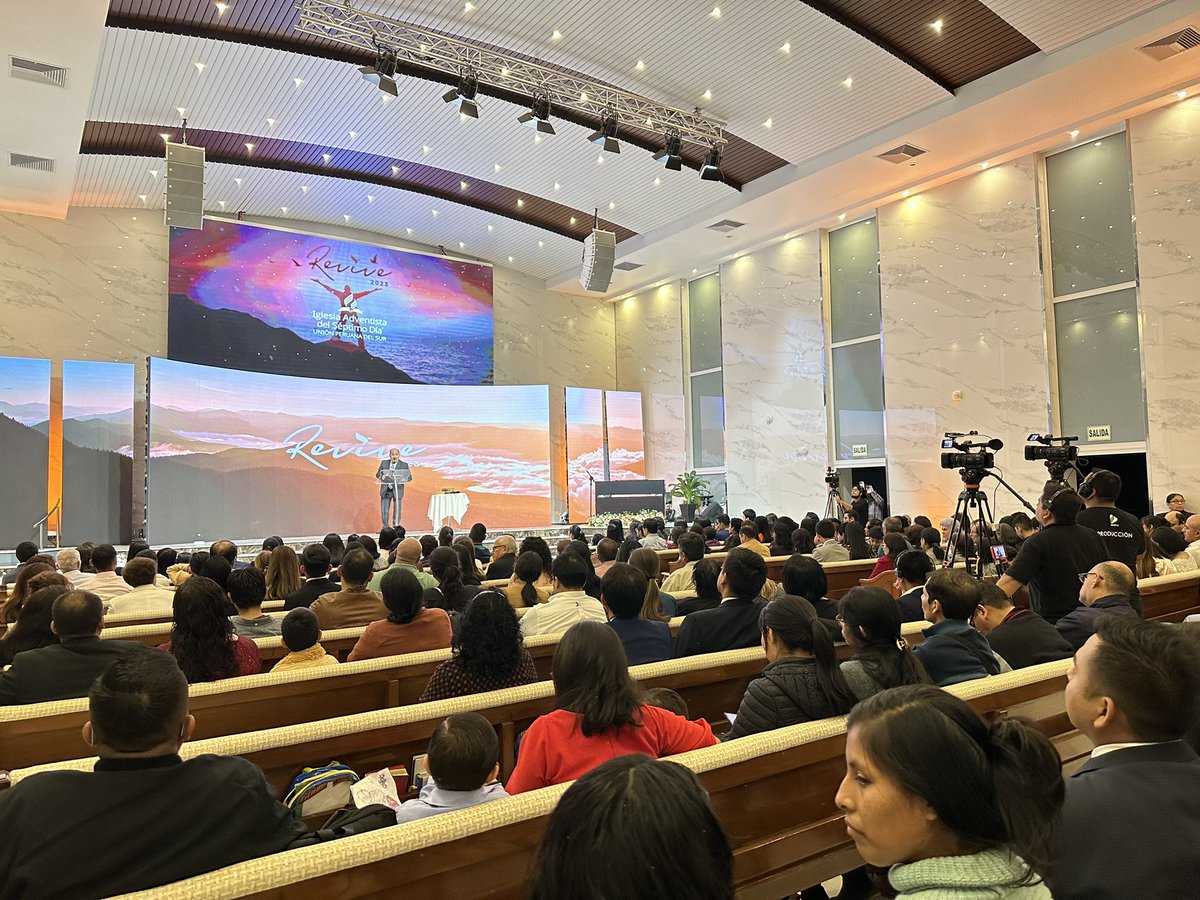 Pr_JaimePerez's tweet photo. El Revive 2023 está siendo una gran bendición.
#Revive2023
@AdventistasUPS 
@EnzoChavez https://t.co/nwfK5OO6M9