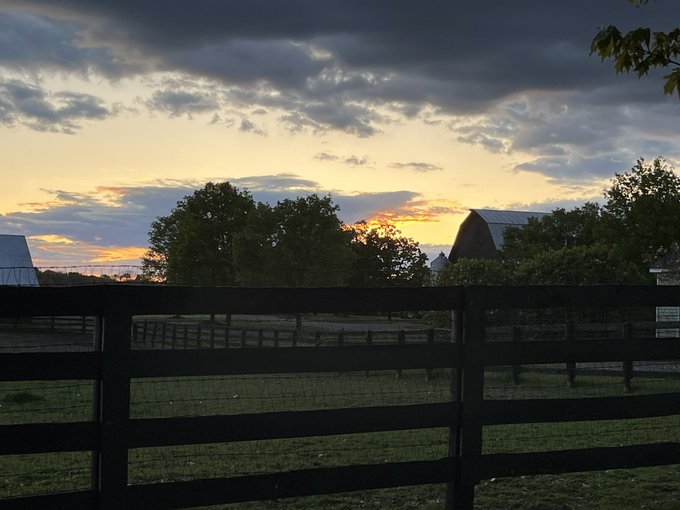Sunset https://t.co/RInuyBWThs<a href="/tag/tbt"class="tags"><span>#tbt</span></a>
