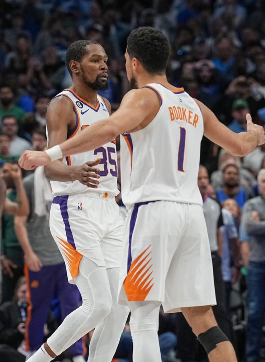 DBookTeam's tweet photo. These two right now…

🔥🔥🔥 https://t.co/QVzwbC22iQ
