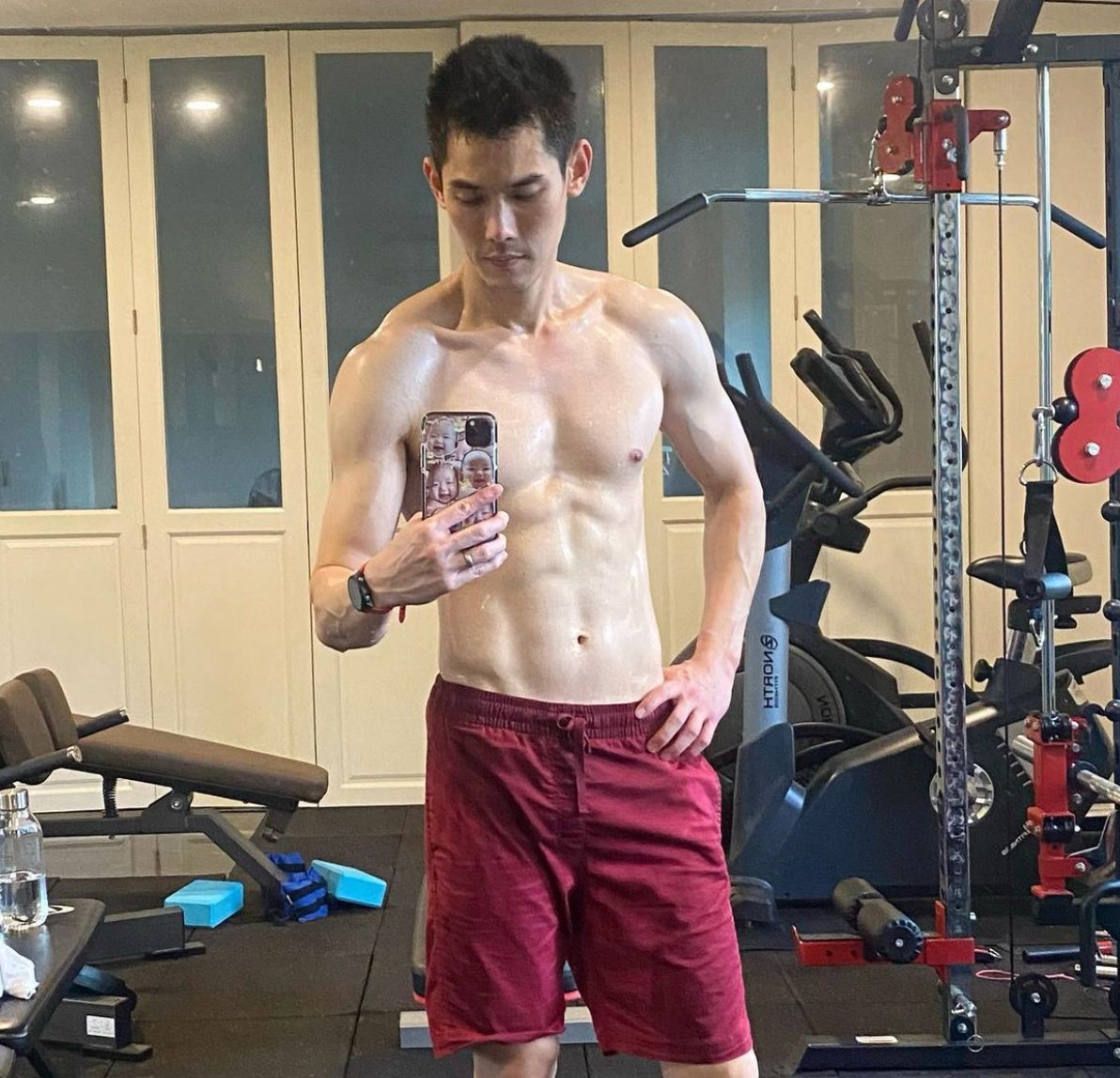 sanny888999's tweet photo. อยากเลียซับเหงื่อให้พ่อจ๋าจัง
#ผัวเถ่อะพ่อจ๋า https://t.co/XdO9kKdWnG