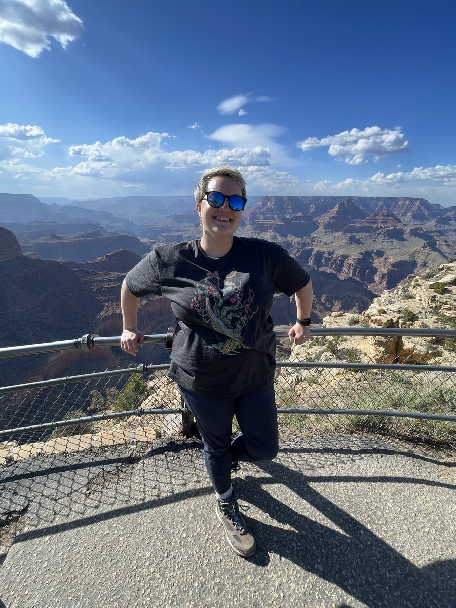 This may be my favorite picture of me ever?? 26 years too long to be reunited with the Grand Canyon!