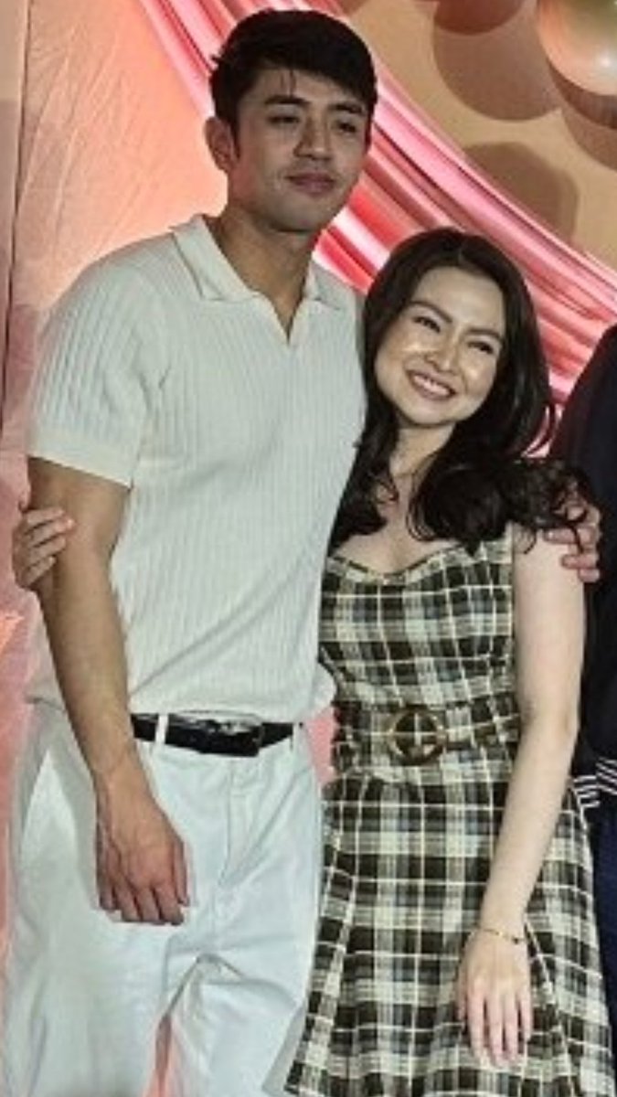 lovegrace893255's tweet photo. When you are with the right person, you glow because you become each others' daylight. You make each other happy and you feel the love from one another. You feel safe, content and peaceful being with that person.
#BarDaDayLight
#BarDa
#DavidLicauco
#BarbieForteza https://t.co/60du2TMXjJ