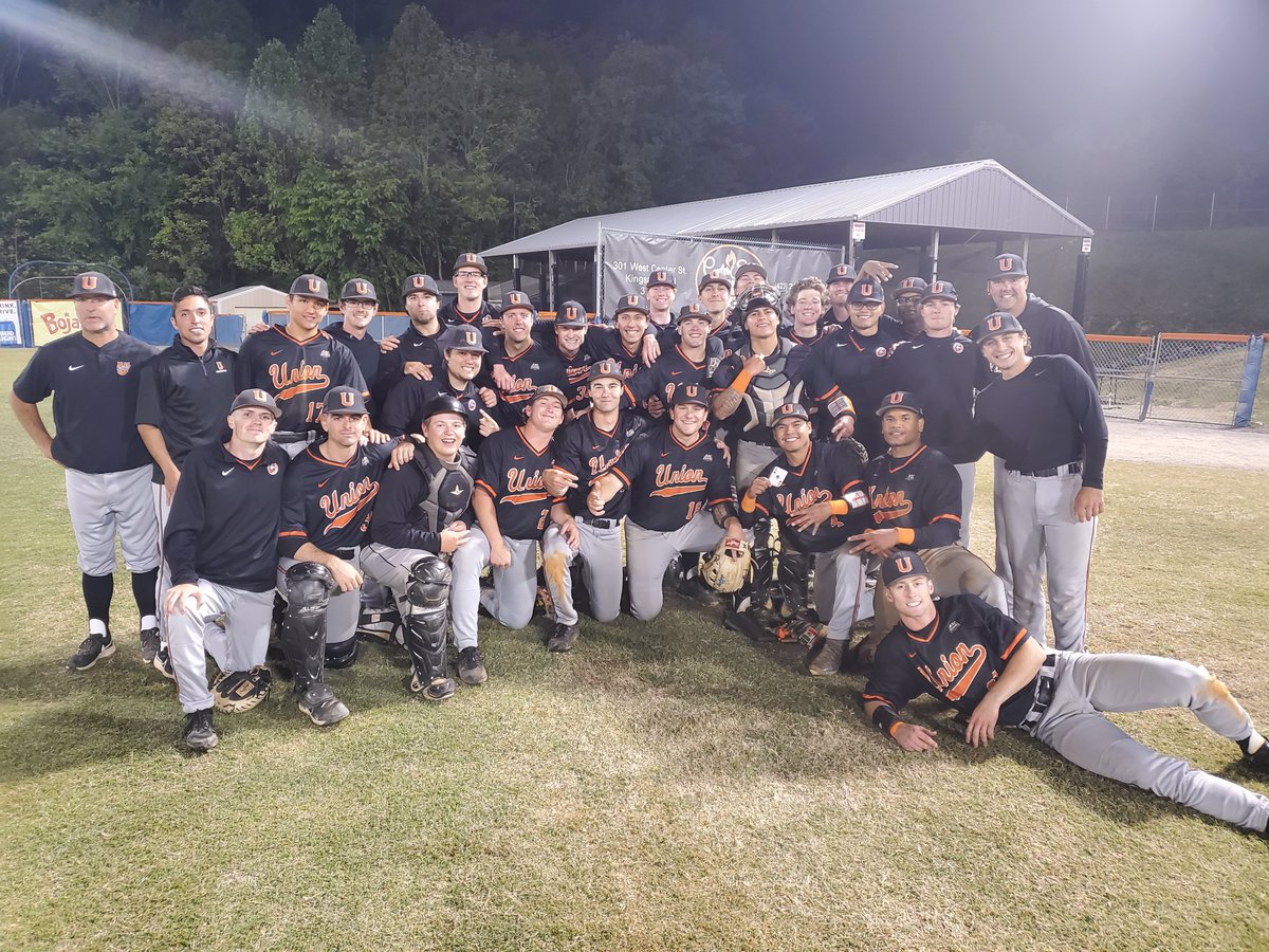 UnionBulldogs's tweet photo. Some late-night reading from a great night of #UnionBaseball, as the Bulldogs have officially clinched a spot in the NAIA national tournament.

#RepTheU

➡️➡️➡️ https://t.co/hTO0PCRA56 https://t.co/7ZUeNpr4m5