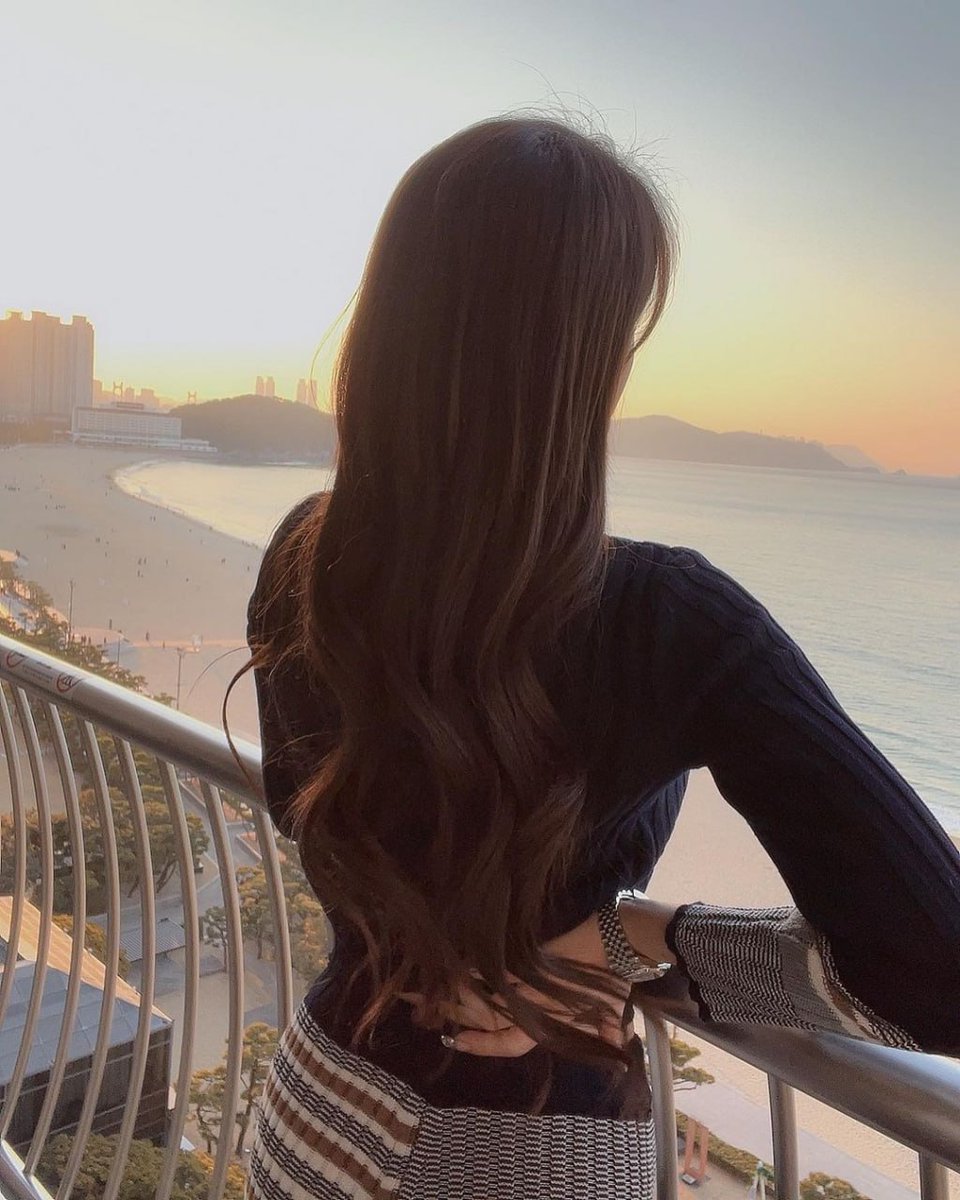 Na_ehed's tweet photo. "It's never too late to be the best version of yourself." #live #healthy #young #and #beautiful https://t.co/htBipORiMz