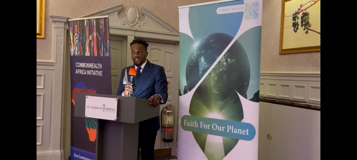 Mayor of #London candidate <a href="/samuelkasumu/">Samuel Kasumu</a> talked about how he planned to harness the power of the <a href="/commonwealthsec/">The Commonwealth</a> at the <a href="/CWAfricasummit/">Commonwealth Africa</a> annual gala to fight global challenges, including climate change.
Encouraging to note that climate change is on every young leader's mind!