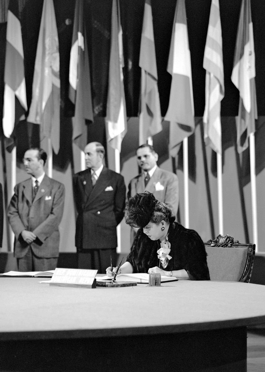 Today we remember Minerva Bernardino, a diplomat from the Dominican Republic who was born #OnThisDay.

In a profession dominated by men, she was one of only 4 women to sign the <a href="/UN/">United Nations</a> Charter in 1945. 👏👏👏👏