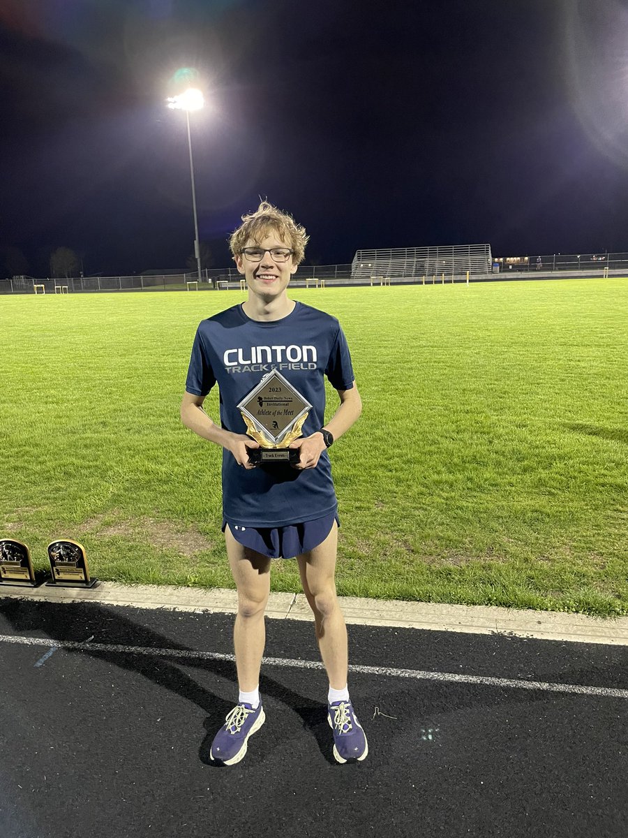 CJSHS_Track's tweet photo. 🚨🚨 MVP ALERT 🚨 🚨

Congratulations to @QuinnMccabe for absolutely DOMINATING tonight at the @BeloitDailyNews Invitational!!  Here’s how he did it:

🥇1600m (4:41.35 | Season Record)
🥇3200m (10:18.36)
🥈800m (2:05.43 | Personal Record)

#FeedTheCougs

@Gambl20
@CoachWeck https://t.co/EX3fFYqX6n
