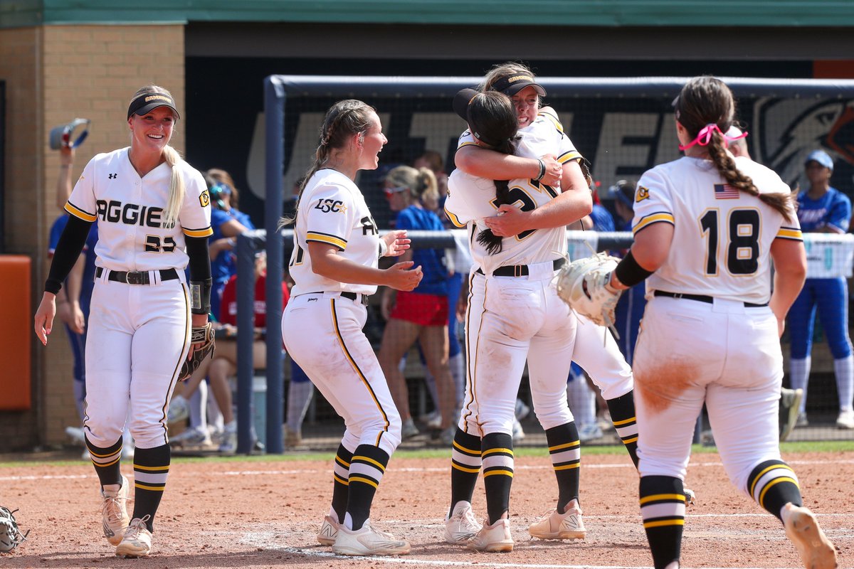 LoneStarConf's tweet photo. Scenes from LSC Softball Championship Day 2. 🥎🏆

Tournament Central: https://t.co/ogxNko0YZq 

📷 | @LangWhitePhoto 

#LSCsoft https://t.co/xqtp6UQttv