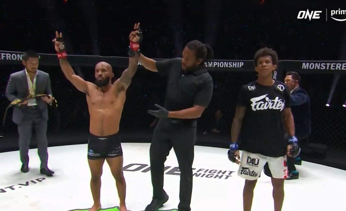 caposa on Twitter "And STILL ONEFightNight10"