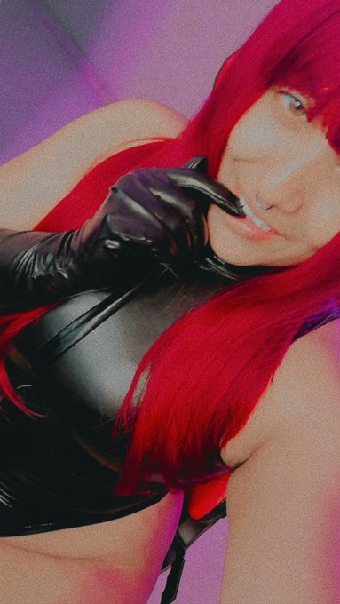 #viernesdeahorcarrucas 🥵🥵🥵 https://t.co/ztGLbGex3m<a href="/tag/viernesdeahorcarrucas"class="tags">#viernesdeahorcarrucas</a>