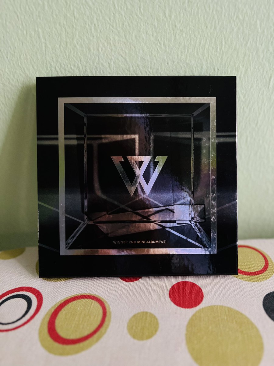 wih_wih_wi's tweet image. HELP RT | WTS

WE Winner Album - RM 35
TAKE Mino Album - RM 40

Will get all album inclusions. Please refer to second image for inclusions. 

Price include postage. For EM please add RM8

#pasarWinner @pasarWINNER