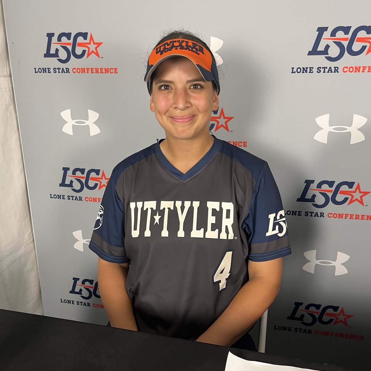 LoneStarConf's tweet image. Going-to-the-championship-game smiles from the @uttylerpatriots. 😀😀

#LSCsoft