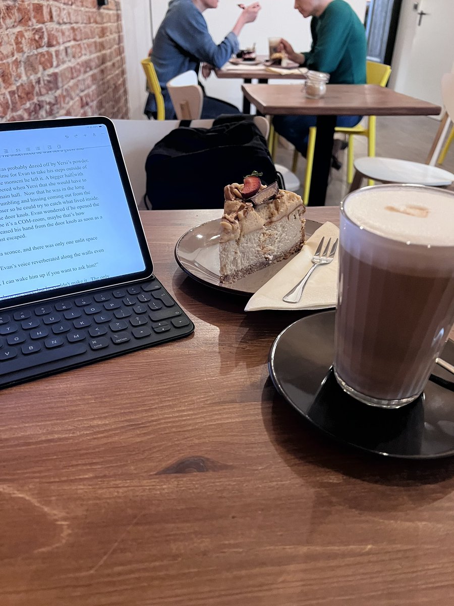 Alainwrites's tweet photo. Does writing burn calories? I’m really hoping it does. #WritingCommmunity https://t.co/Tnu2N9qMqc