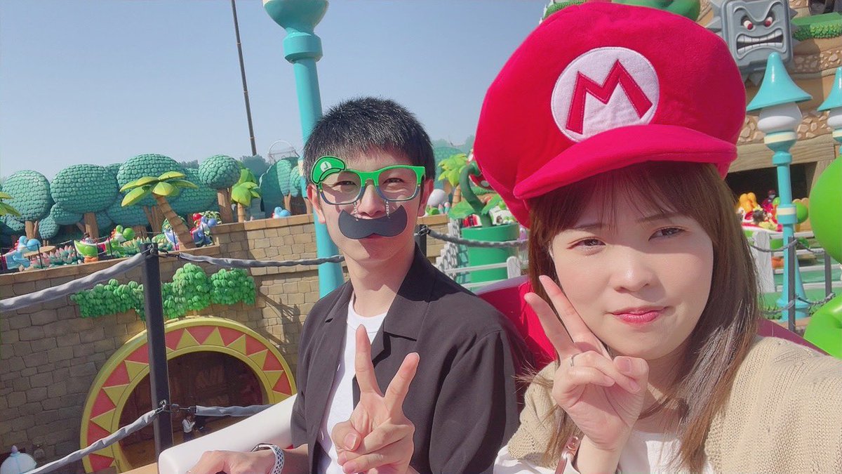 utikado1222's tweet photo. 5年ぶりくらいの3泊４日の大阪旅行楽しかった！
USJのヨッシーのやつ並んでるから面白いと思ったらなんかは微妙だった😅
朝6時過ぎから並んで閉園までいたから体力的にきつかったけど楽しかった✌️ https://t.co/JobFM5aZGC