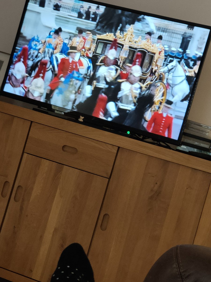 kathleen_mulvey's tweet photo. Nothing beats a wee bit of pomp on a Saturday.  God bless Queen Diana.  #nmq #nmk #Coronation https://t.co/iXUC1apFOW