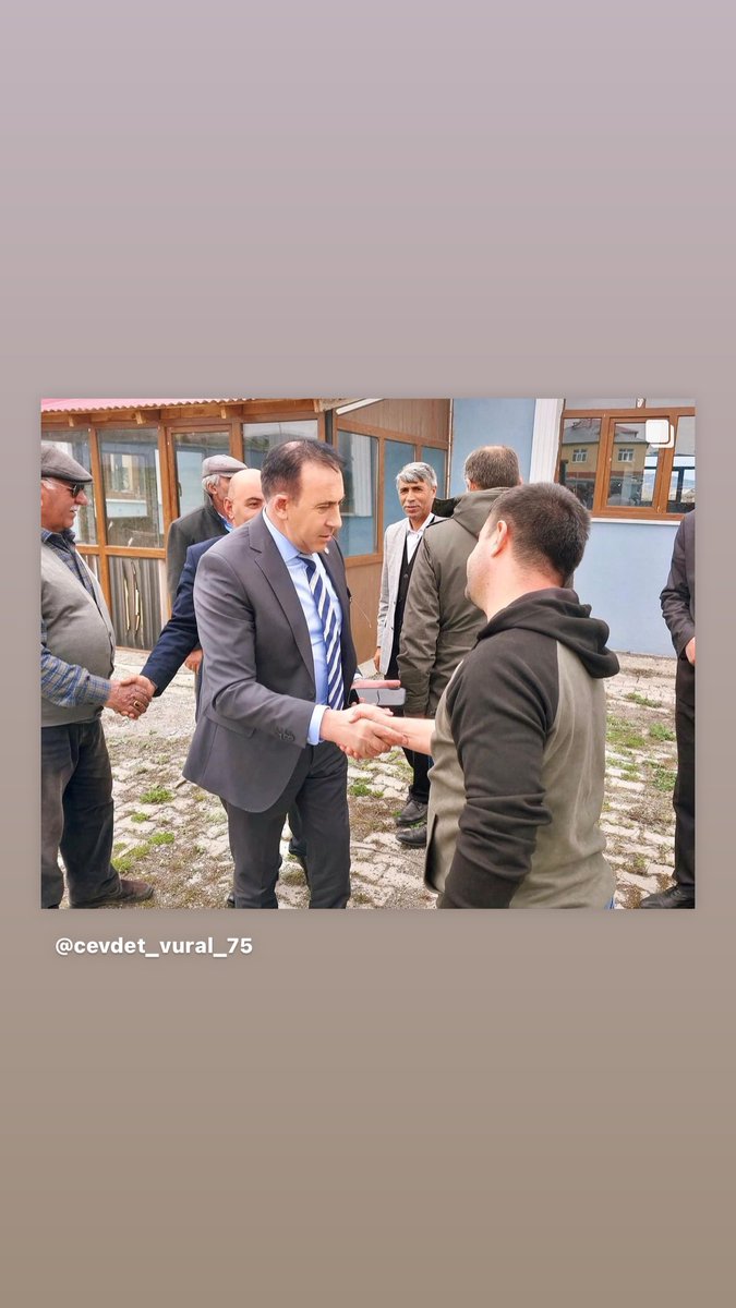 CevdettVURAL's tweet photo. Ardahan ili Göle ilçemizin şirin köyü Hoşdülbent köyümüzü ziyaret ettik.
Vatandaşlarımızın sıkıntılarını dinledik İYİ Parti mize ve Cumhurbaşkanı adayımız Sayın Kemal Kılıçdaroğlu ‘na destek istedik.
#Biroykemale
#Biroymerale
#TarihYazacağız
@meral_aksener @kilicdarogluk @Ebrukemerkaya06 @mhmtemr @figenmerdivanli