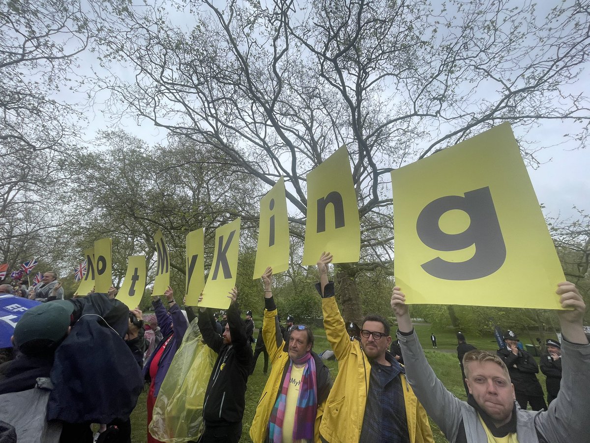 isabellahiggins's tweet photo. UK republicans stage small demonstration on the Mall as King drives past to Westminster Abby. They’re chanting: “not my king.” @abcnews https://t.co/ltg7C4sWJi