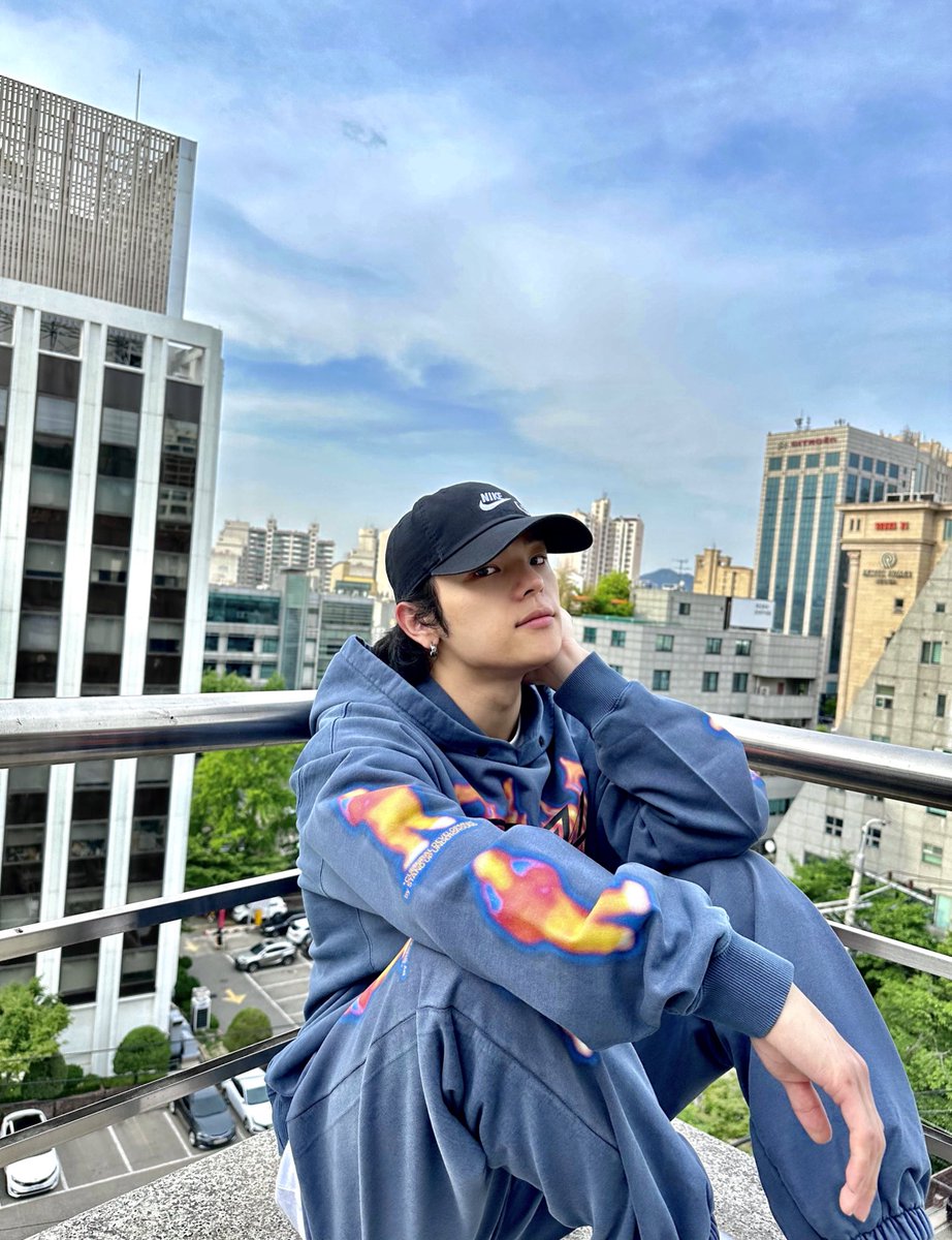 woooojinn's tweet photo. [#우진] Nice weekend😬 https://t.co/6Z7Fg8KoKc