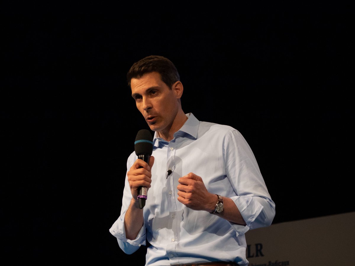 «En cette période de crises, de bouleversements et d'incertitudes, nous, libéraux-radicaux, sommes la seule force 💪🏼 politique à prendre ses responsabilité et à proposer des solutions réalistes.», a déclaré notre président <a href="/ThierryBurkart/">Thierry Burkart</a>. #ADPLR