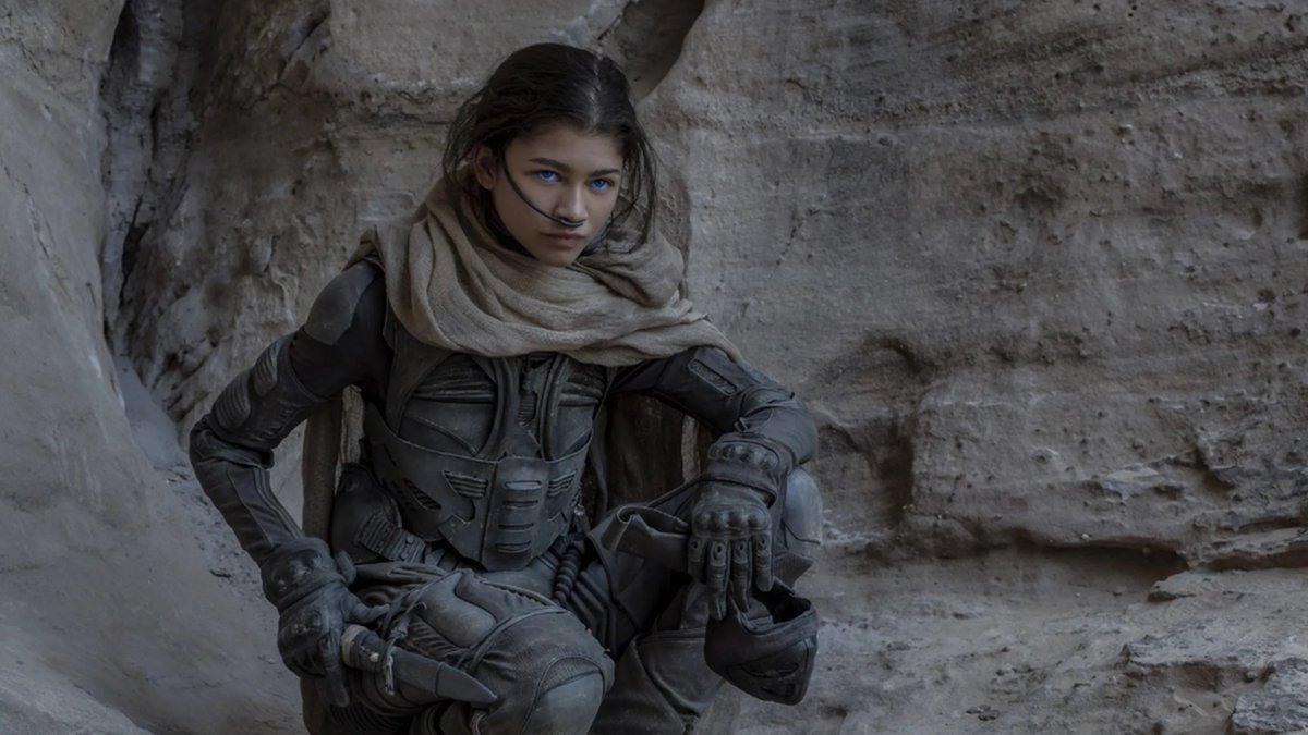 Cinefoxxid's tweet photo. Mumpung poster &amp; trailer Dune: Part Two udah keluar, Minfoxx kepengen banget buat rewatch Dune: Part One di HBO GO

Walaupun laptop Minfoxx gak semegah layar IMAX, tapi tetap merinding pas denger soundtrack-nya https://t.co/VQgjAgqlkf