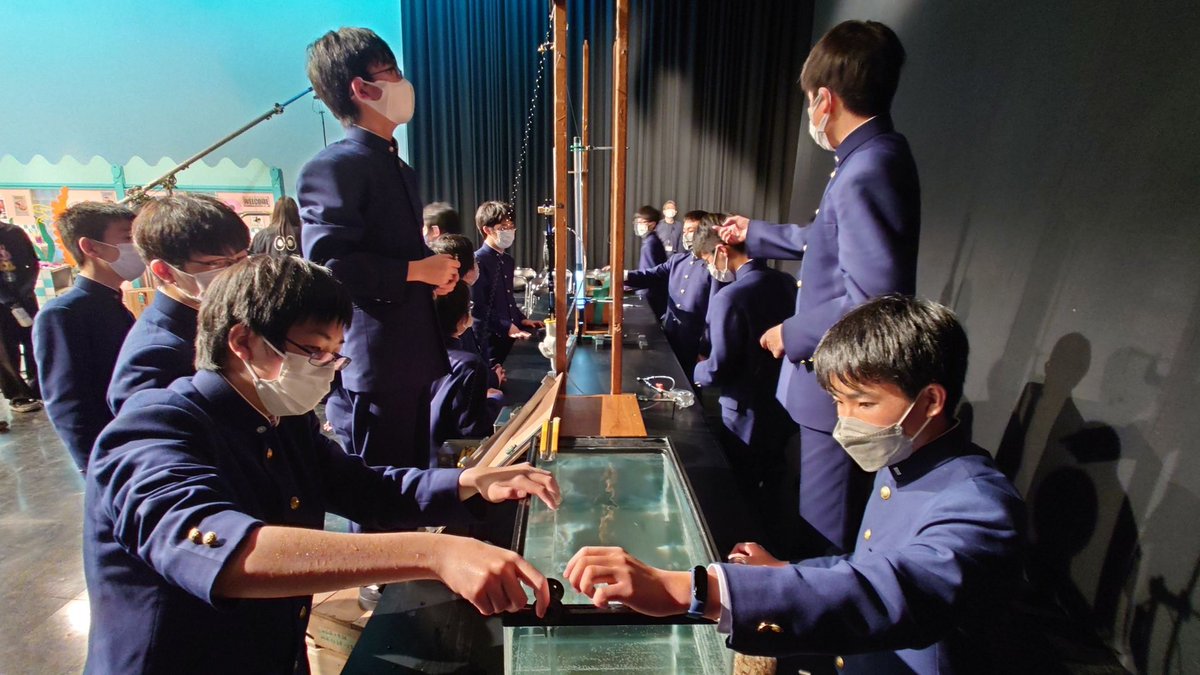 SetaGakuPhysics's tweet photo. 5/13日(土)の20時45分からNHKの番組
「沼にハマってきいてみた」で物理部がセタゴラスイッチを披露します!!
果たして成功するのか…!?ぜひご覧ください!! https://t.co/PP4YP9yAZk