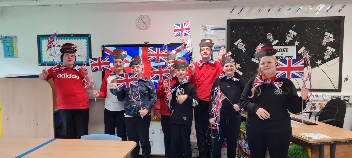 islwynsrb's tweet photo. While being a shortened week,it has been a week celebrating together. Each class celebrated ‘Coronation Week’, learning lots about the royal family,our proud history and culminating in a Royal Tea Party. #Coronation #anyoneforcake #hiphiphooray https://t.co/zJggFaSpED