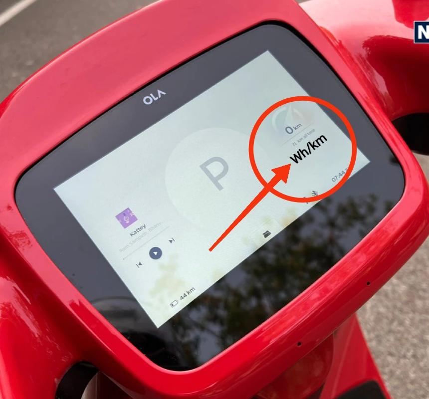karthikbr007's tweet photo. @bhash @suvonilc
Could you please include a live Wh/km feature and a resettable trip meter in MoveOS 4 for the @OlaElectric S1Pro? This will assist in enhancing ride efficiency and educating riders on how to ride in a more efficient manner.🛵 #OlaS1FeatureRequest https://t.co/AoheaULiNZ