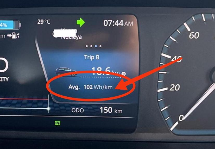karthikbr007's tweet photo. @bhash @suvonilc
Could you please include a live Wh/km feature and a resettable trip meter in MoveOS 4 for the @OlaElectric S1Pro? This will assist in enhancing ride efficiency and educating riders on how to ride in a more efficient manner.🛵 #OlaS1FeatureRequest https://t.co/AoheaULiNZ
