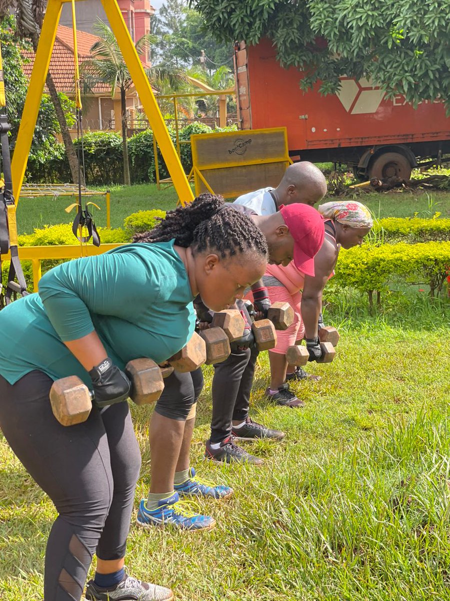 DrakesBootcamp's tweet photo. God we thank you for the Sunshine today not the rain.. we thank you for Sweet pain and the joy that comes from lifting heavy and doing many reps… it has been and still going to be a beautiful day…..🙏🙏🙏

 we thank you.

#DrakesBootcamp #Escapingweakness 

Get in, Get fit. https://t.co/qpgdb901Q1