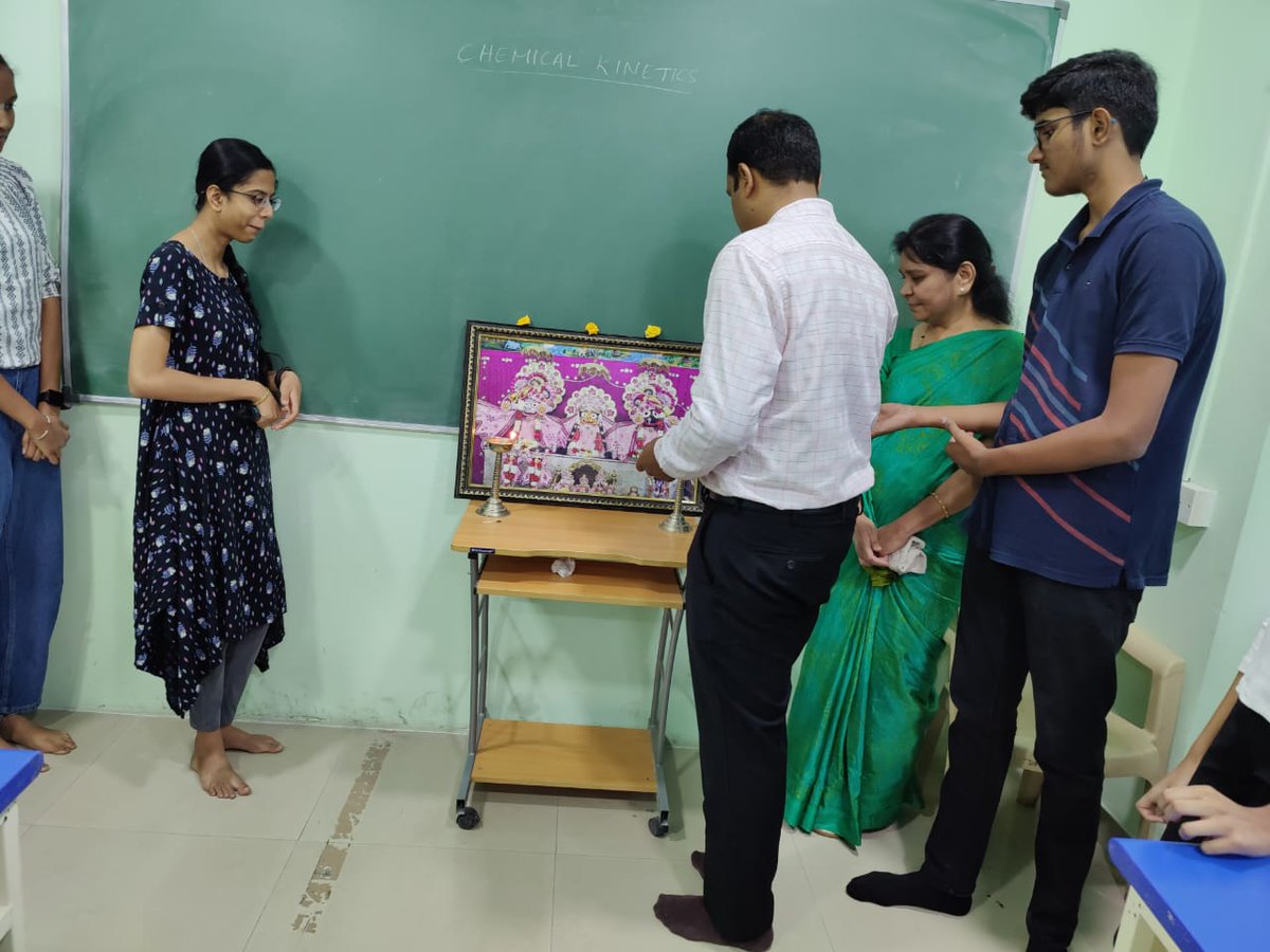 academy_arjunaa's tweet image. Induction Program for Class 11 Batch for the Academic Year 2023-24

#inductionprogram #ClassXI #class11 #neet2023 #NEET #neetug #neetpreparation #neetcoaching #neetcoachinginstitute #neetcounselling #NEETCoachingClasses #neetcoachingcenter #neetcoachingbangalore #IITJEE