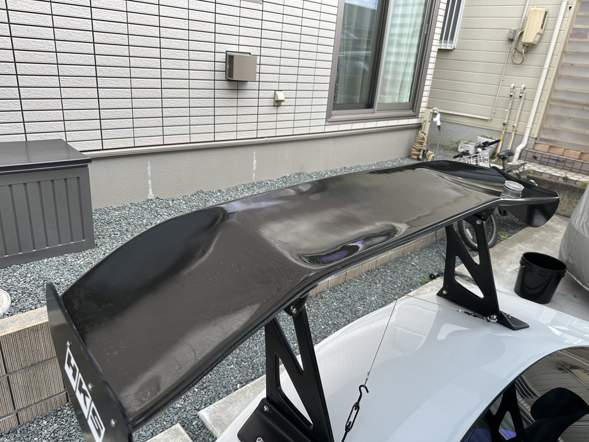 n_tRX8's tweet photo. 新しいボンネットとトランクはコンパウンドで磨いた
GTウイングはクリア剥げてたから、クリア塗装した
あとは来週のオフ会のためにLil3点セットを施行
やっぱり艶も肌触りも最高✨

#Lil_Detail_Lab   #cl_conditioner  #laster_boost  #carnatonic https://t.co/pHbnMZpts0