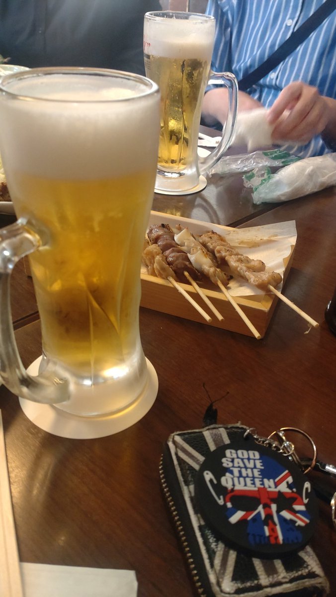 mini_masa's tweet photo. 飲んでたら、なんか面白いマジシャン来たけど・・・
#DiTAO https://t.co/5sYDqfP37m