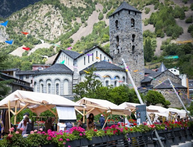 Tornem al Mercat de la Vall, al casc antic d'Andorra La Vella, amb la xocolata d'Andorra 🍫🇦🇩