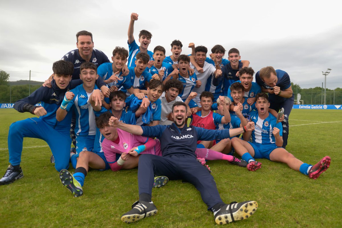 Grazas ao teu legado, nos hoxe podemos gozar de este sentimento💙🤍 Este título vai por ti! 
🙌 Moi grande Arsenio! Grazas maestro ❤️DEP