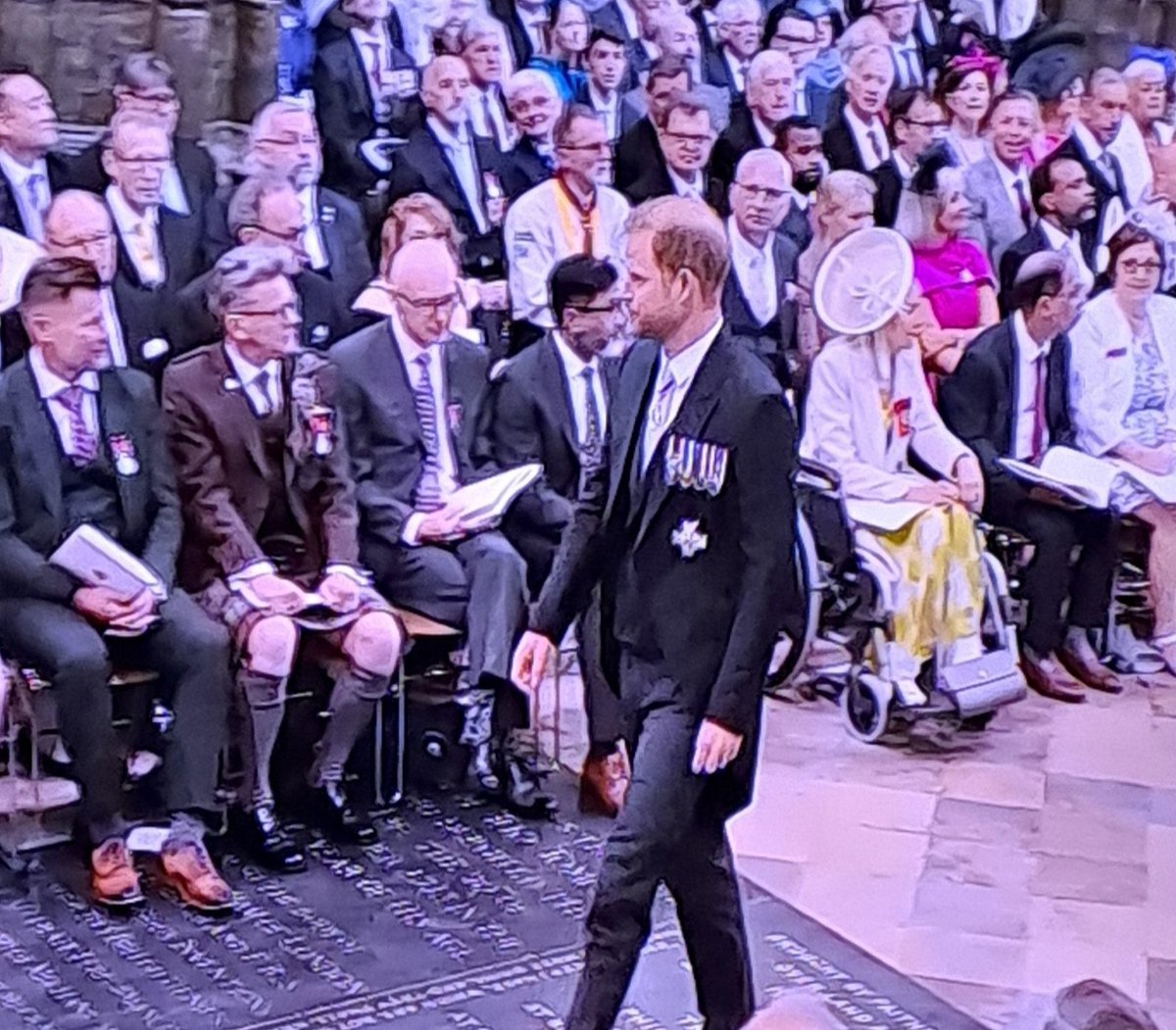 Da___85's tweet photo. Walk of shame.

#coronation #krönung #HarryAndMeghanAreFinished https://t.co/oNzpm86ImL