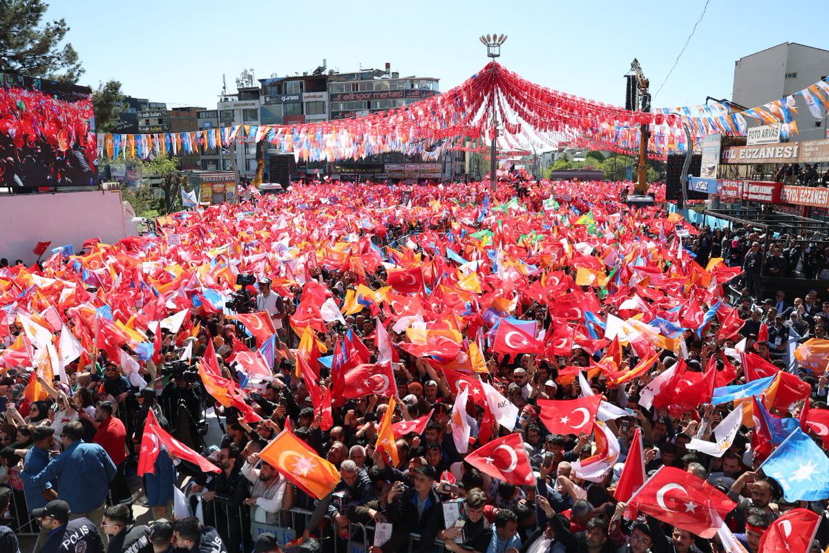 ava_wax's tweet photo. @sadevatandasyt Haremlik selamlık hüdapar Van mitingi https://t.co/bV1bvEadid