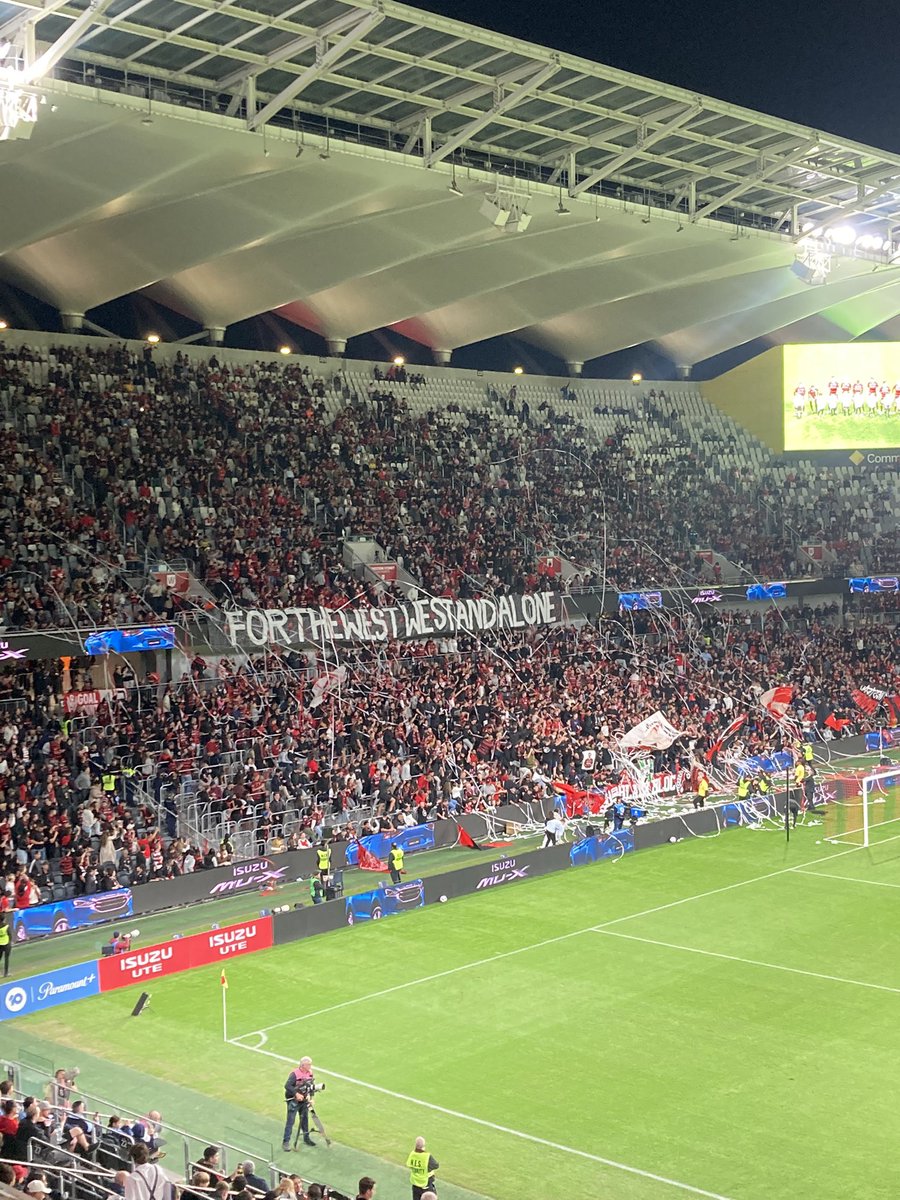 adampeacock3's tweet image. At walk out