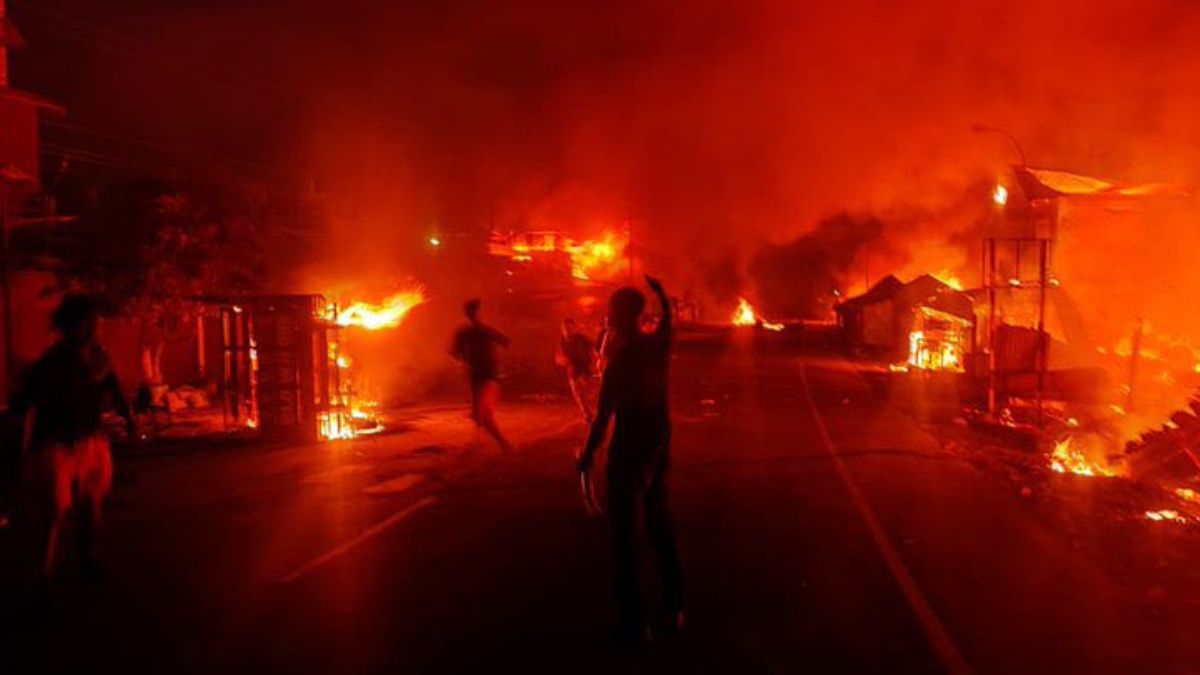 EastMojo's tweet photo. The ongoing violence in Manipur has left over 50 people dead across the state, sources in the police and administration have told EastMojo https://t.co/EygD4iyxfR https://t.co/NB8LW46kRe