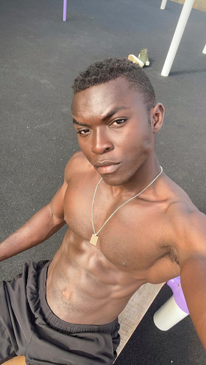 kobstweets1's tweet photo. Keeping it real 🤴🏋🏿✅ https://t.co/lvKDuPEuWU