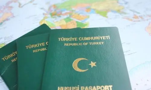 politicturk's tweet photo. İçişleri bakanı Süleyman Soylu:

Dünyanın bize tahsis ettiği  yeşil pasaport miktarını aşmak üzereyiz. Bütün yeşil pasaportlar hususi pasaportlara dönebilir. https://t.co/Y6UUZWrRcN