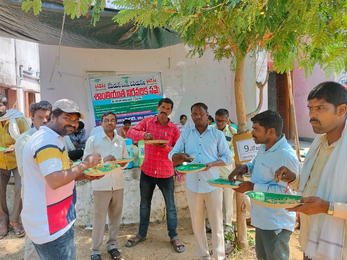 ShekarCheekoti's tweet photo. #jpsopsRegularisation 
#JPSRegularisation 
#OneNotificatioOneRegularization 
@KTRBRS @TelanganaCMO 
Vantavarpu programm in the part of 9th day of JPS protest. https://t.co/pMEjYnsNPA