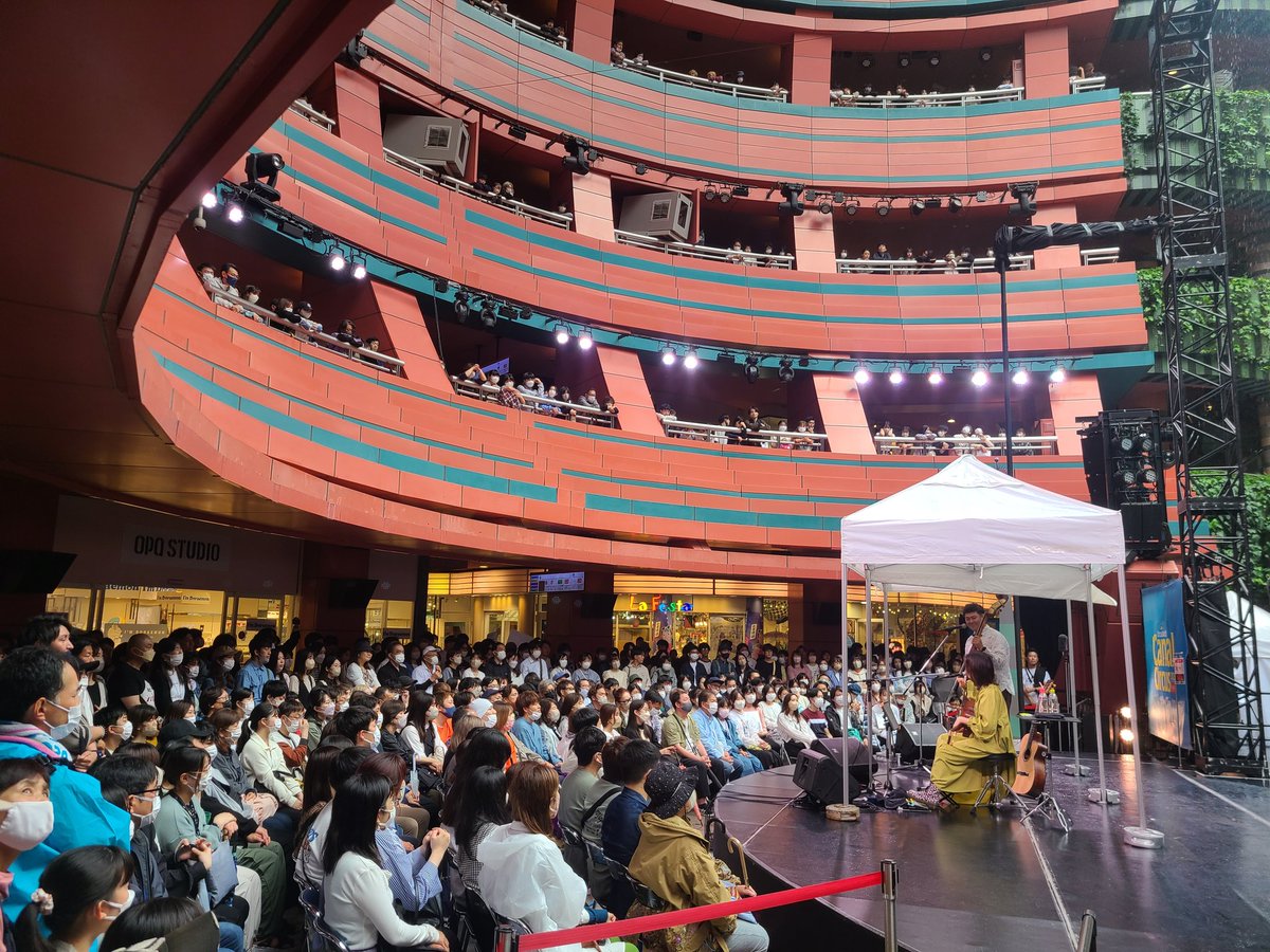 staff_sakura318's tweet photo. FM FUKUOKA公開収録ありがとうございました〜💓

本日の収録模様は
5月21日（日）19:00〜OA📻⚡️
お楽しみに!!

 #藤原さくら https://t.co/4lpWnZLU0V