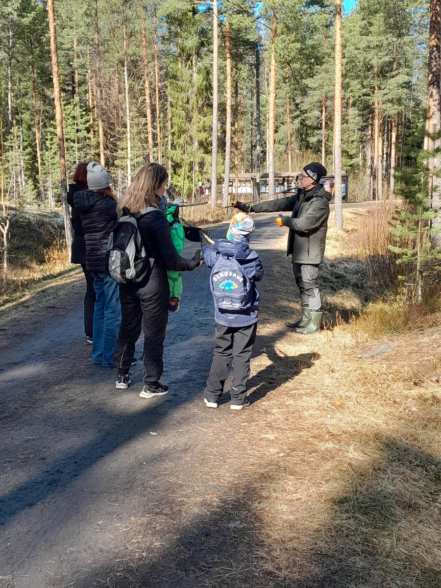 YYlkanen's tweet photo. Mahtava aamupäivä lasten yliopistossa, jossa tänään aiheena metsä 😁. Yhteistyössä Etelä-Pohjanmaan korkeakouluyhdistys ja Metsäkeskus. #epky #metsäkeskus https://t.co/RFRE2B8QsC
