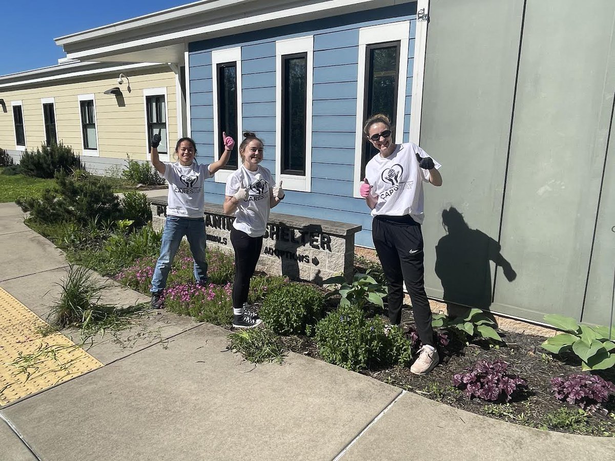 WVSU Women’s Soccer CARES! Our girls offered help at Putnam Animal Shelter as part of WVSU CARES day this week. They worked incredibly hard, described as ‘a pleasure to work’ We are glad to help our community and we are so proud of our ladies. Let’s go State. #WVSUWomenssoccer