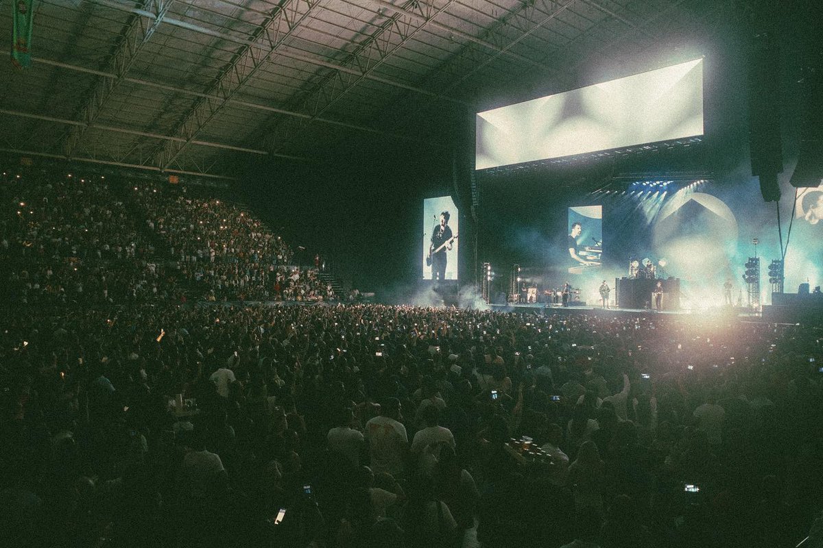 lasgafasdevilla's tweet photo. Cuando tu opinión sea un boleto para un concierto de morat vas y me la das https://t.co/wOw3g2deN7