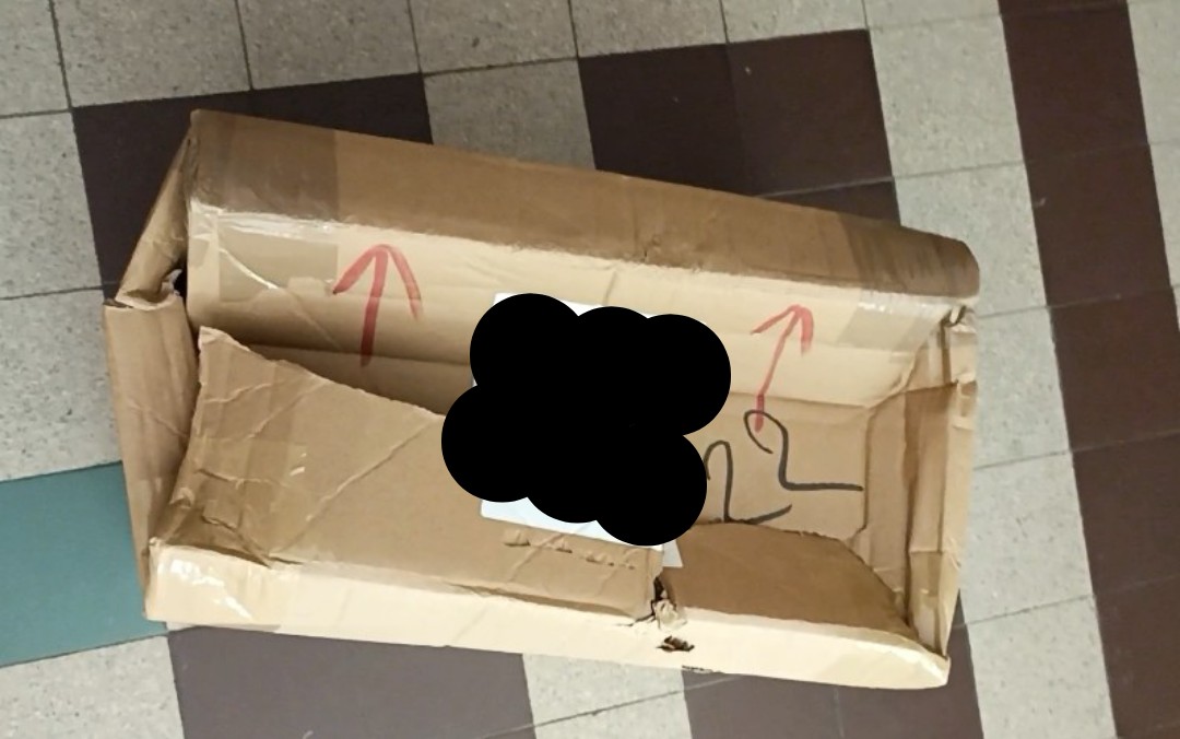 Vainharte's tweet photo. Nouvelle réception ! Je l'attendais avec impatience, mon perso préféré de Genshin Impact 😍
Merci @DeriveFigurine et heureusement que vous protégez toujours un maximum les envois 🥰, ce n'est pas sur la poste qu'on peut compter.... 😨 (Le contenu est intact heureusement !) https://t.co/3uZxZLdCGM