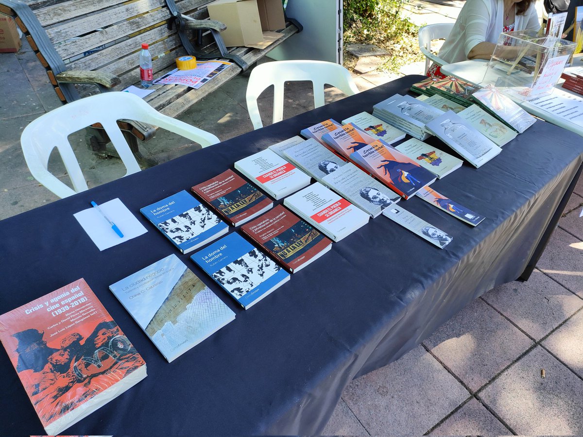 cismaeditorial's tweet photo. Ya estamos en la Feria del libro popular de Coslada, estaremos por aquí al pie del cañón con todo nuestro catálogo hasta las 20h, ¡os esperamos! https://t.co/yWSGPi6JQ4