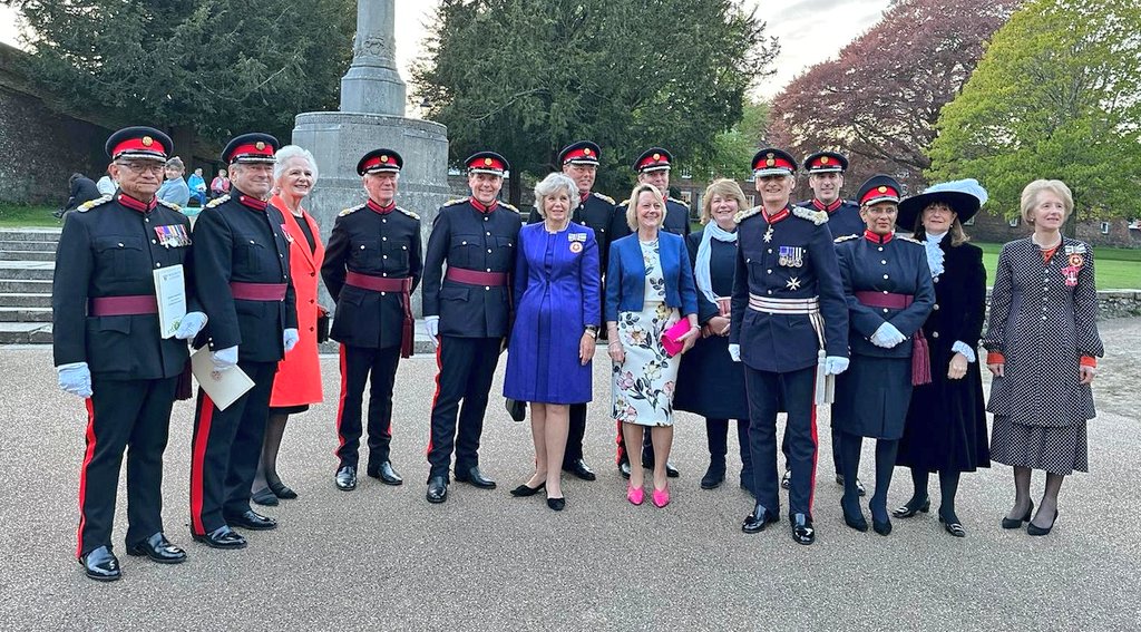 Huge thanks to <a href="/WinCathedral/">Winchester Cathedral</a> the choristers and lay clerks, the Junior Choir, the flower 'ladies', the Spitfire Orchestra, readers Arthur Hide of the King's Scout and William Harrison @PrincesTrust for a truly uplifting Service of Thanksgiving for the #Coronation