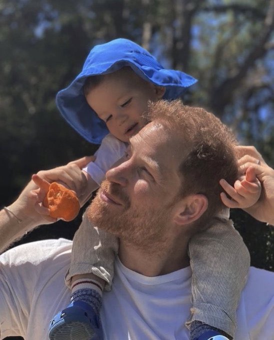 TamarSussex's tweet photo. #HappyBirthdayPrinceArchie #ArchieHarrisonMountbatten #ArchieDay Happy birthday 🎈 🥳🥰🎂🥰🥰 https://t.co/ZexyrJ7W43